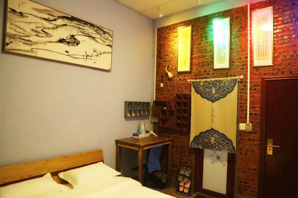 Zhaohuaxishi Youth Hostel Guangzhou Buitenkant foto