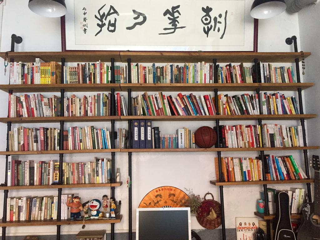 Zhaohuaxishi Youth Hostel Guangzhou Buitenkant foto
