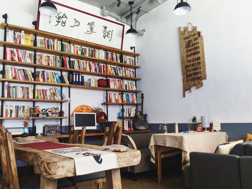 Zhaohuaxishi Youth Hostel Guangzhou Buitenkant foto